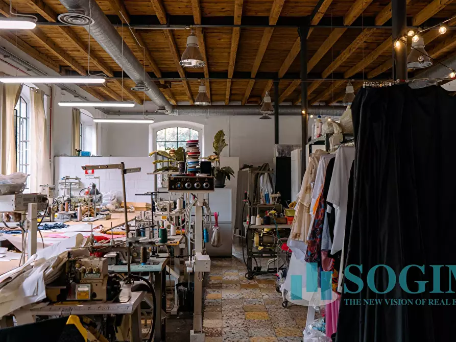 Immagine 4 di Capannone industriale in vendita  in via Molino ponte 1 a Verano Brianza