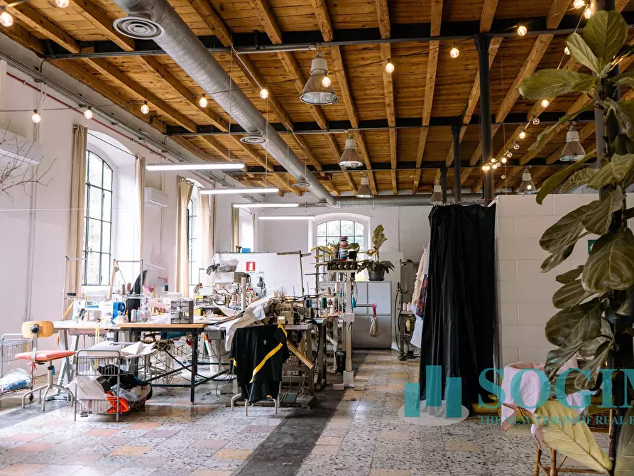 Immagine 8 di Capannone industriale in vendita  in via Molino ponte 1 a Verano Brianza