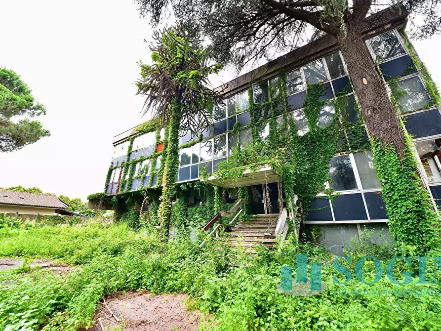 Immagine 3 di Palazzo in vendita  in Via Cesare Battisti 54 a Albiate