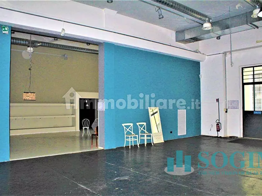 Immagine 5 di Locale commerciale in vendita  in via pegoraro a Gallarate