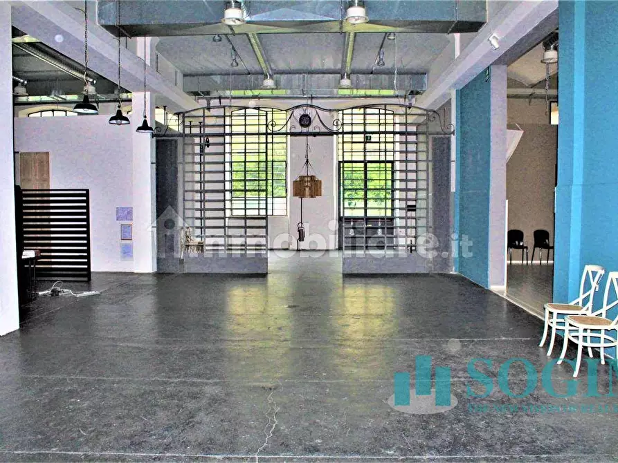 Immagine 6 di Locale commerciale in vendita  in via pegoraro a Gallarate