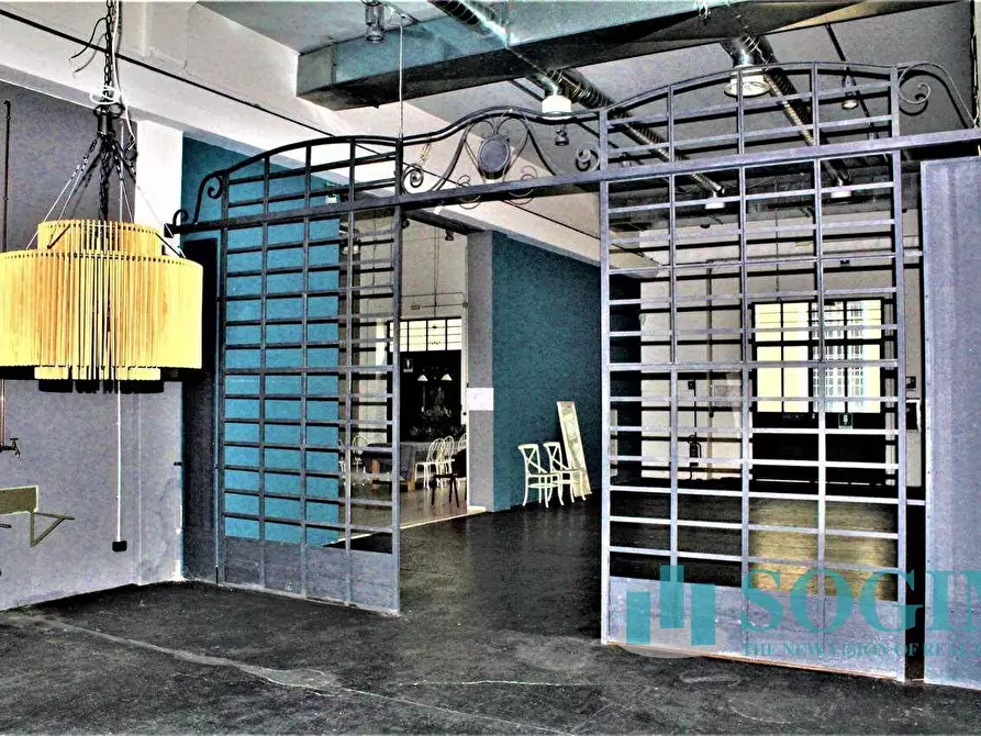 Immagine 7 di Locale commerciale in vendita  in via pegoraro a Gallarate