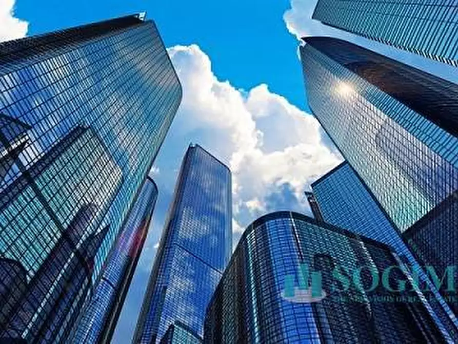 Immagine 9 di Locale commerciale in vendita  in via saba a Abbiategrasso