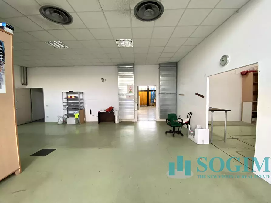 Immagine 2 di Capannone industriale in vendita  in VIA PO 7 a Vimercate
