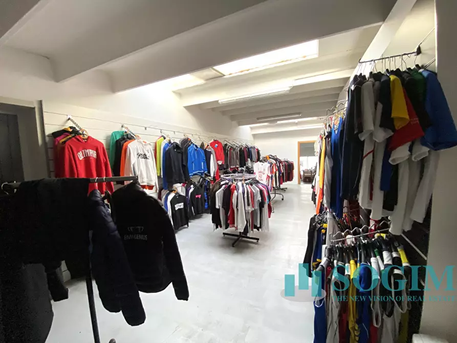 Immagine 15 di Capannone industriale in vendita  in VIA PO 7 a Vimercate