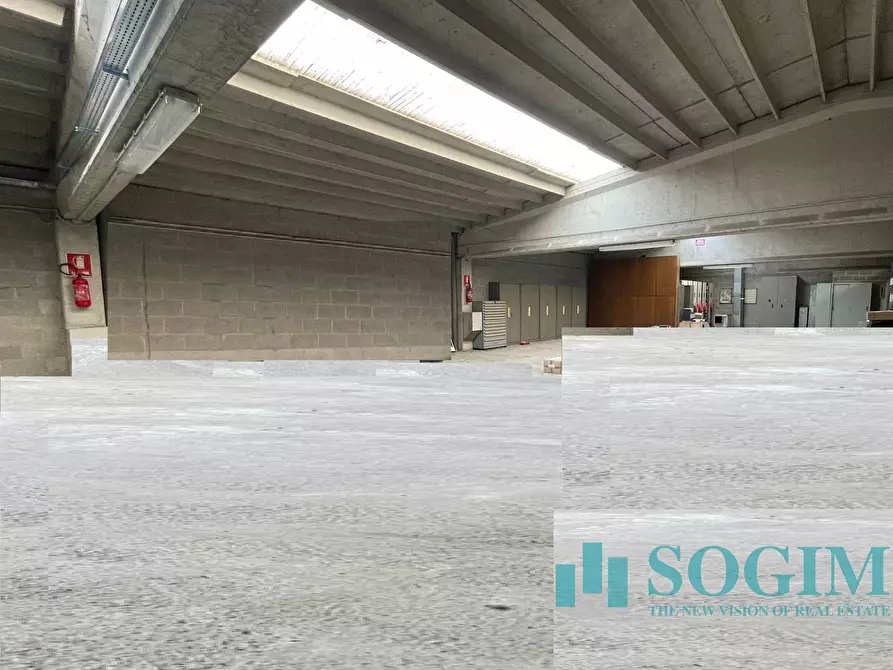 Immagine 3 di Capannone industriale in vendita  in Via Belvedere a Trezzo Sull'adda