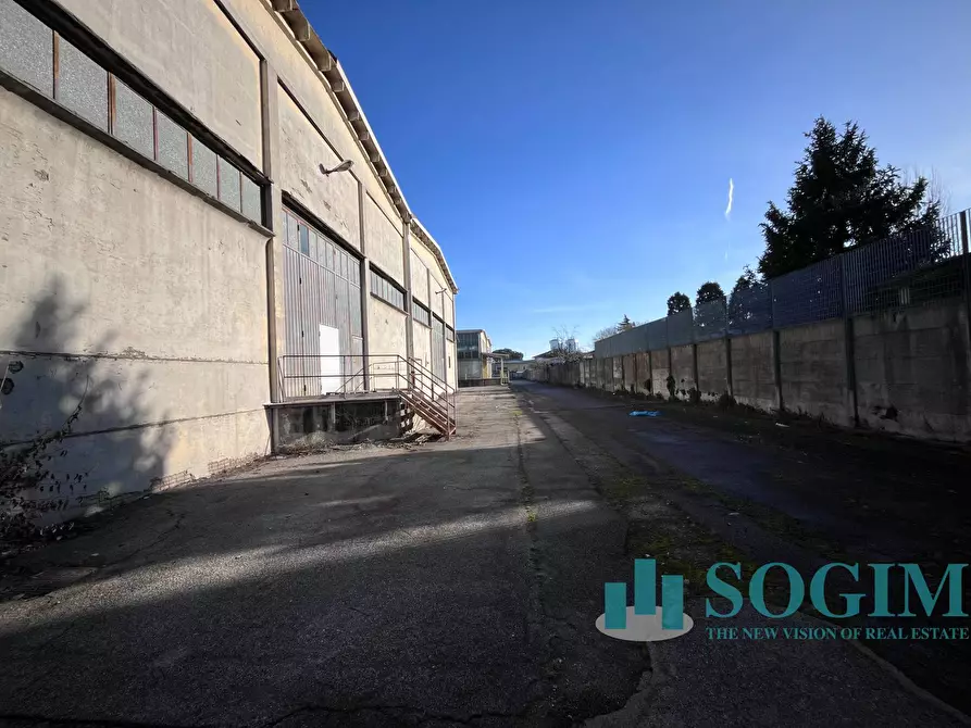 Immagine 6 di Capannone industriale in vendita  a Cesano Boscone