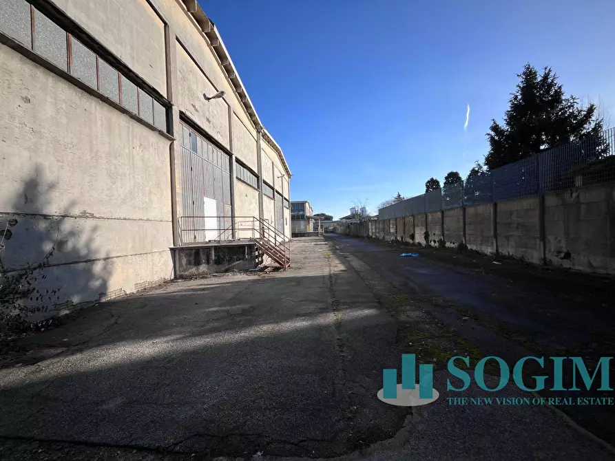 Immagine 8 di Capannone industriale in vendita  a Cesano Boscone