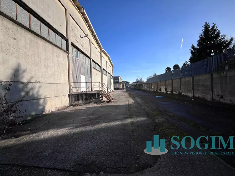Immagine 9 di Capannone industriale in vendita  a Cesano Boscone