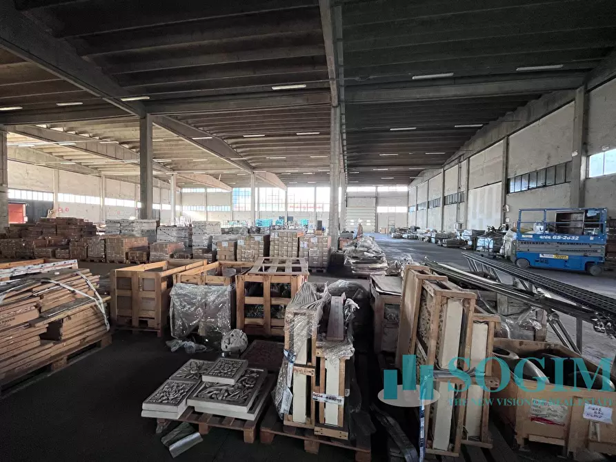 Immagine 18 di Capannone industriale in vendita  a Cesano Boscone