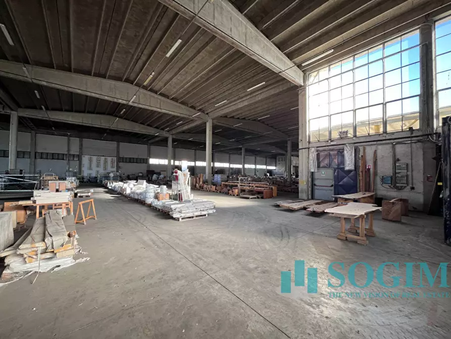 Immagine 21 di Capannone industriale in vendita  a Cesano Boscone