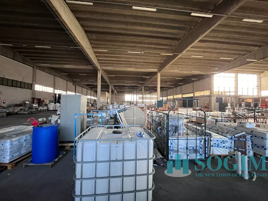 Immagine 25 di Capannone industriale in vendita  a Cesano Boscone