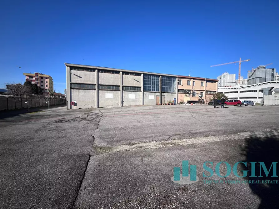 Immagine 2 di Capannone industriale in vendita  a Cesano Boscone