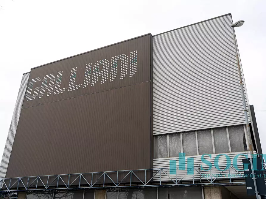 Immagine 21 di Locale commerciale in vendita  in via carducci 104 a Lissone