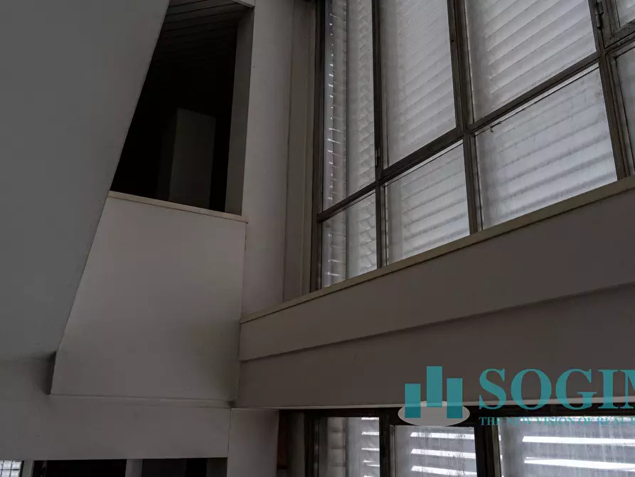 Immagine 19 di Locale commerciale in vendita  in via carducci 104 a Lissone