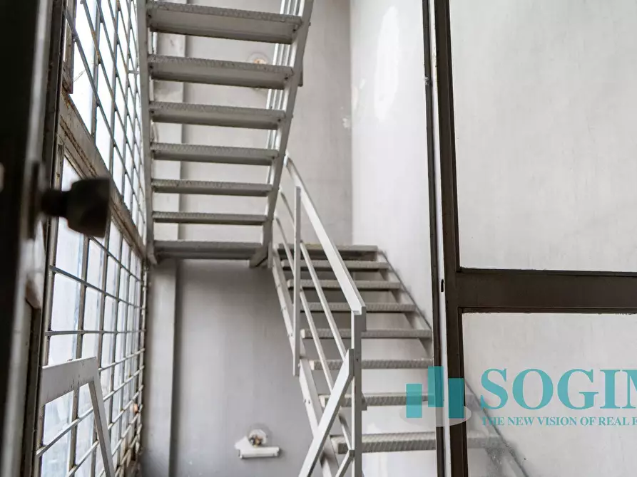 Immagine 18 di Locale commerciale in vendita  in via carducci 104 a Lissone