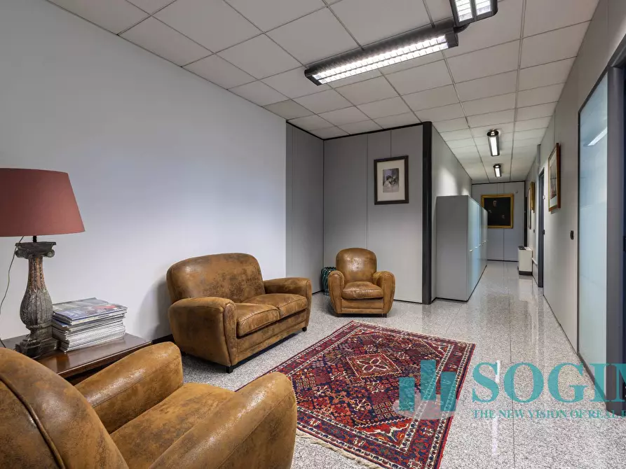 Immagine 28 di Ufficio in vendita  in via Cernuschi 6 a Monza