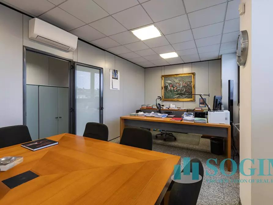 Immagine 35 di Ufficio in vendita  in via Cernuschi 6 a Monza