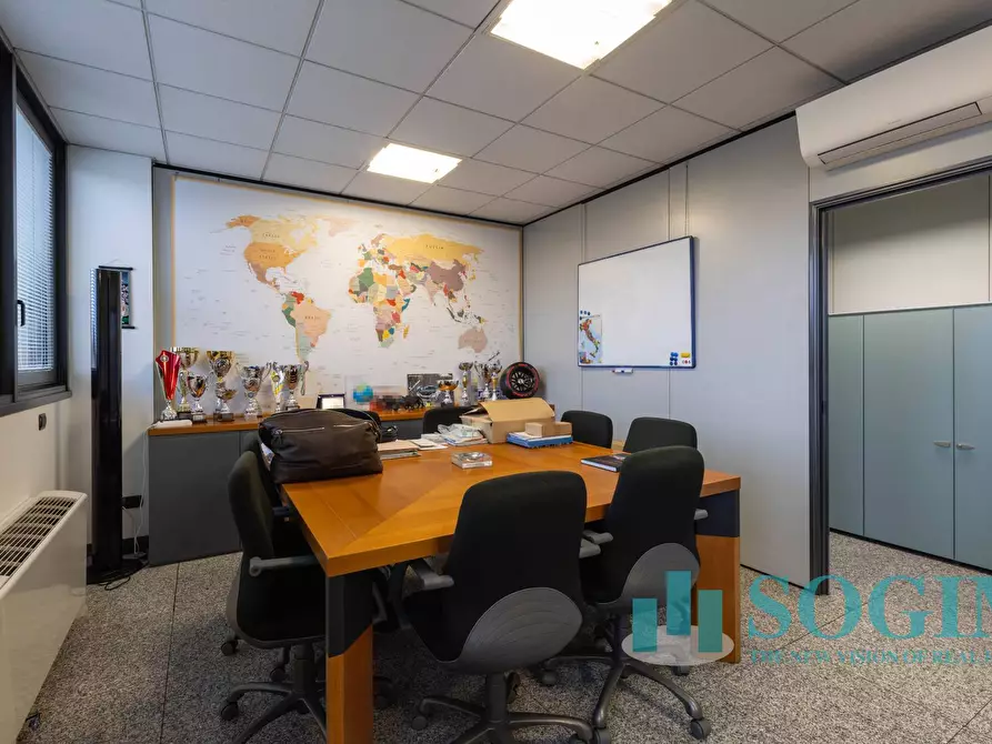 Immagine 36 di Ufficio in vendita  in via Cernuschi 6 a Monza