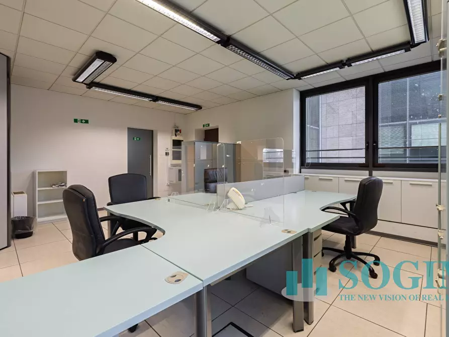 Immagine 43 di Ufficio in vendita  in via Cernuschi 6 a Monza