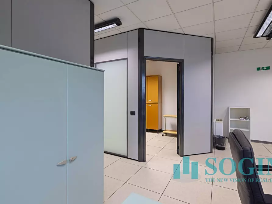 Immagine 44 di Ufficio in vendita  in via Cernuschi 6 a Monza