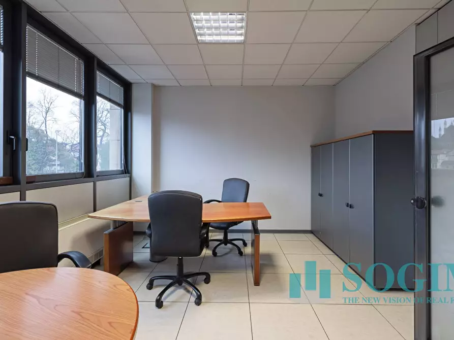 Immagine 55 di Ufficio in vendita  in via Cernuschi 6 a Monza