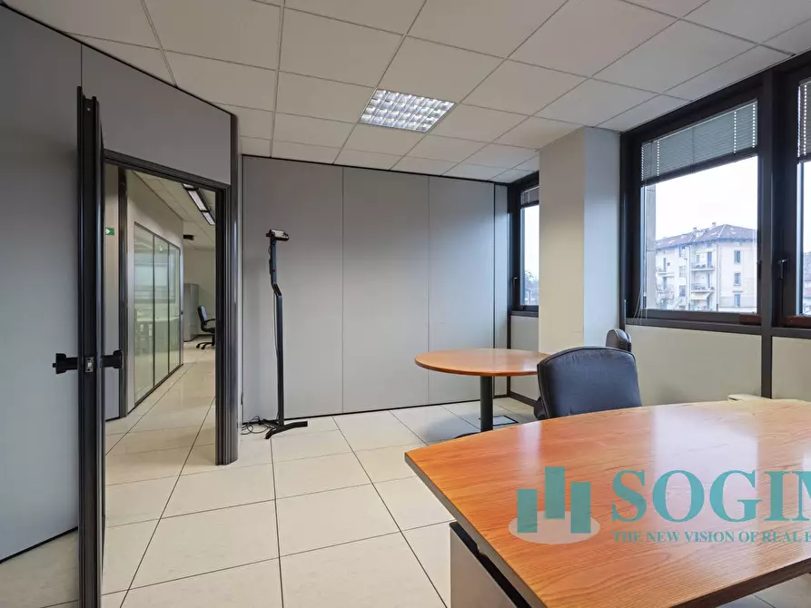 Immagine 56 di Ufficio in vendita  in via Cernuschi 6 a Monza