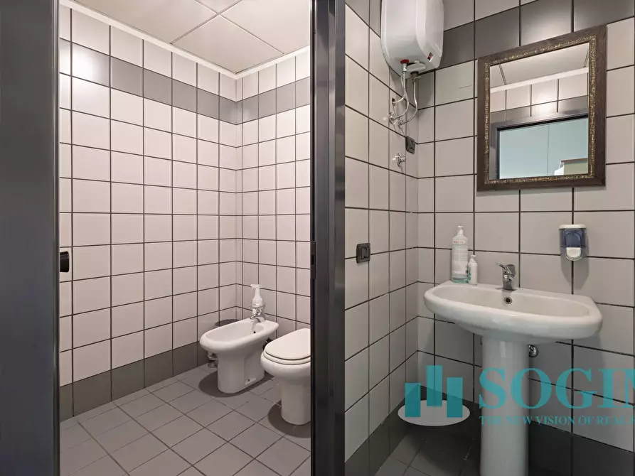 Immagine 62 di Ufficio in vendita  in via Cernuschi 6 a Monza