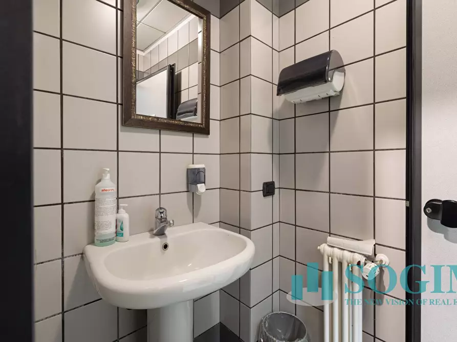 Immagine 63 di Ufficio in vendita  in via Cernuschi 6 a Monza