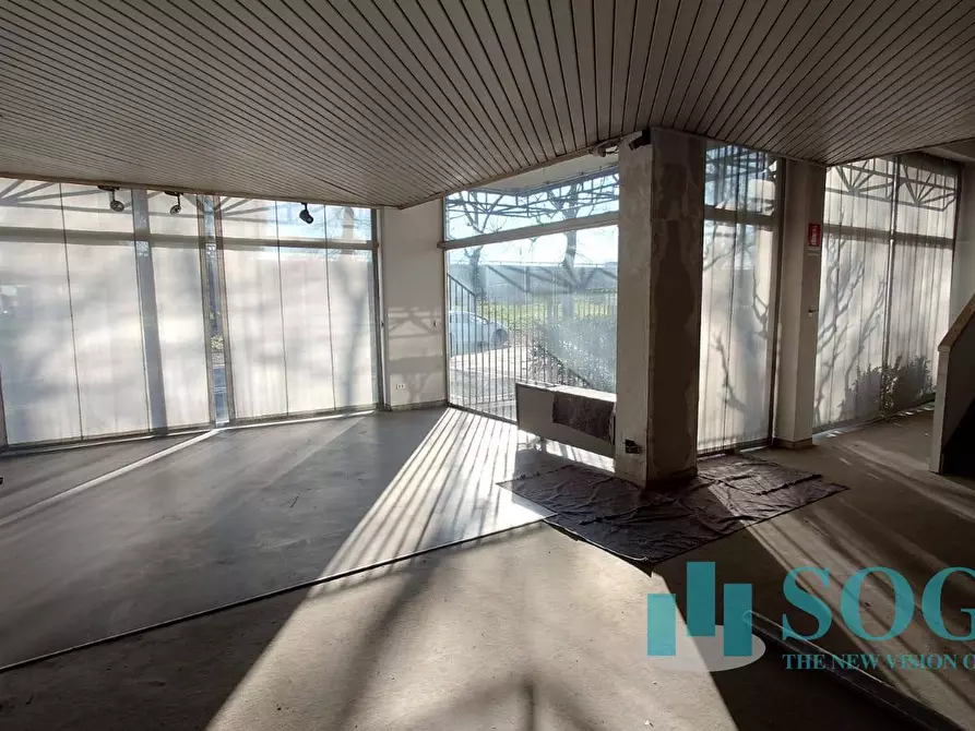 Immagine 5 di Locale commerciale in vendita  in via carducci 104 a Lissone