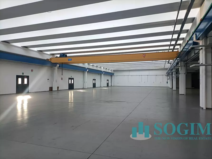 Immagine 44 di Capannone industriale in affitto  in Via del Valà 14 a Carate Brianza