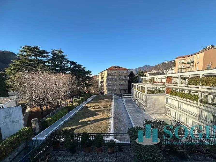 Immagine 14 di Appartamento in vendita  in Via rezia a Como