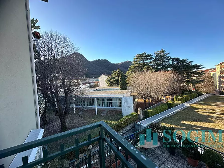 Immagine 18 di Appartamento in vendita  in Via rezia a Como