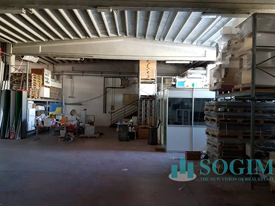 Immagine 10 di Capannone industriale in vendita  a Opera