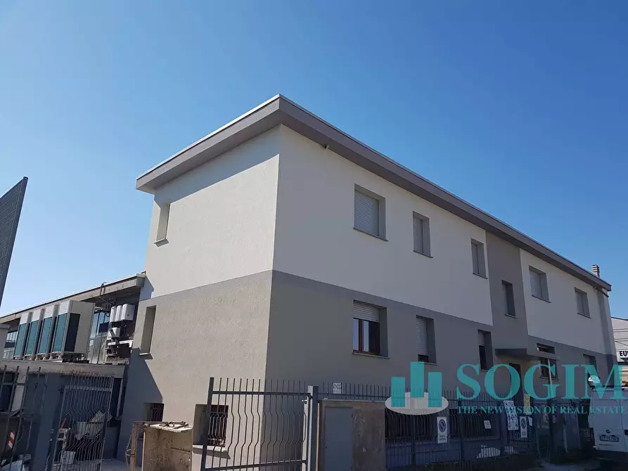 Immagine 20 di Capannone industriale in vendita  a Opera