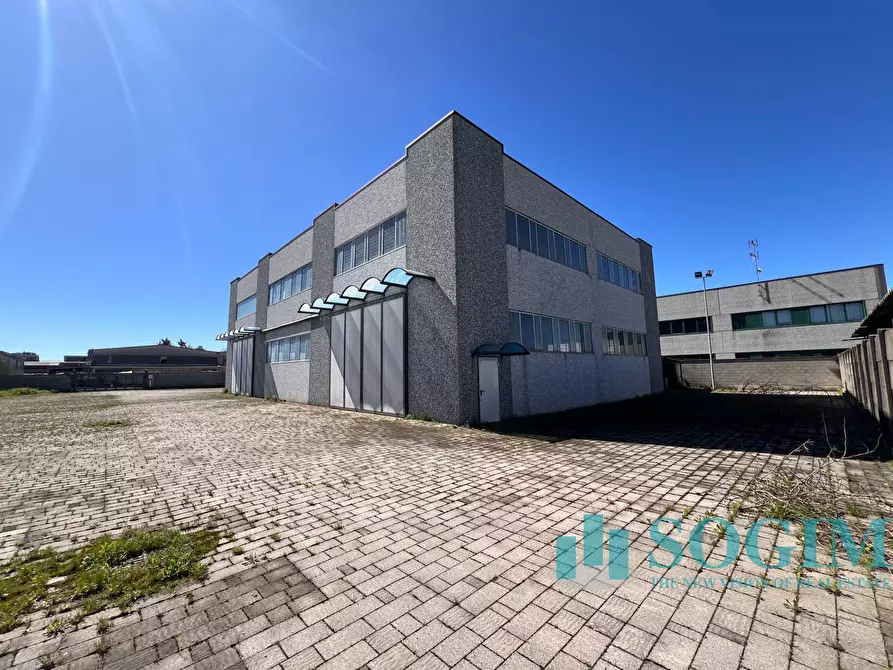 Immagine 5 di Locale commerciale in vendita  in via Milano a Cerano