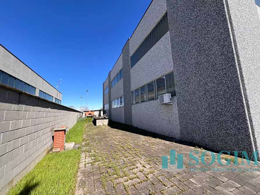 Immagine 9 di Locale commerciale in vendita  in via Milano a Cerano