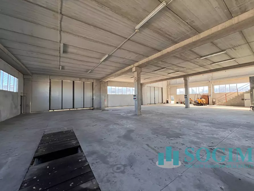 Immagine 18 di Locale commerciale in vendita  in via Milano a Cerano