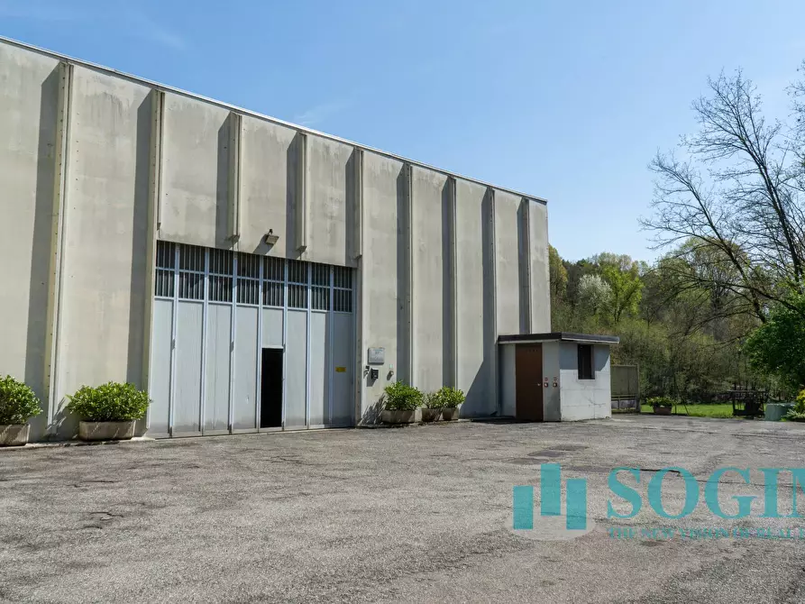 Immagine 23 di Capannone industriale in vendita  in Via caduti oltronesi 1 a Oltrona Di San Mamette