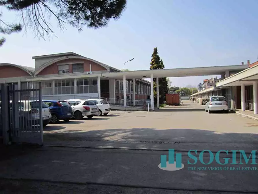 Immagine 4 di Capannone industriale in vendita  in Pasubio 10 a Tradate