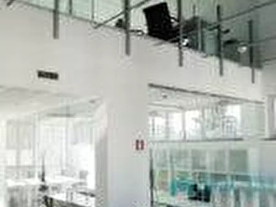 Immagine 6 di Ufficio in vendita  a Rozzano