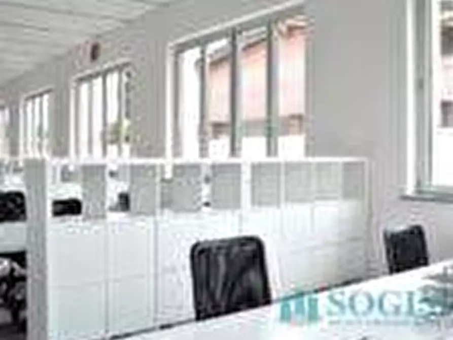 Immagine 9 di Ufficio in vendita  a Rozzano