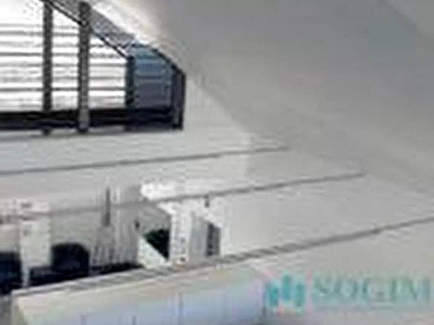 Immagine 10 di Ufficio in vendita  a Rozzano