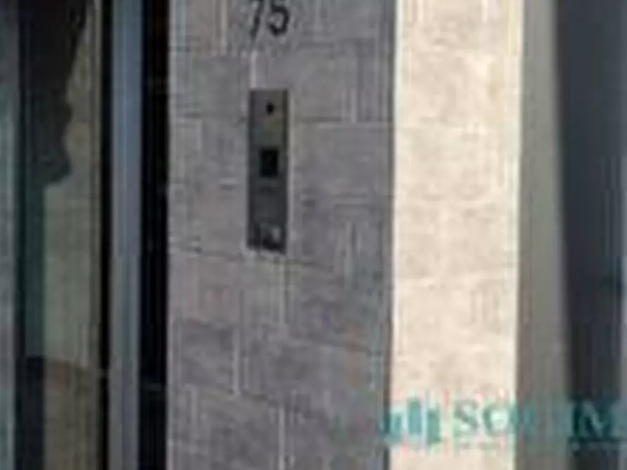 Immagine 13 di Ufficio in vendita  a Rozzano