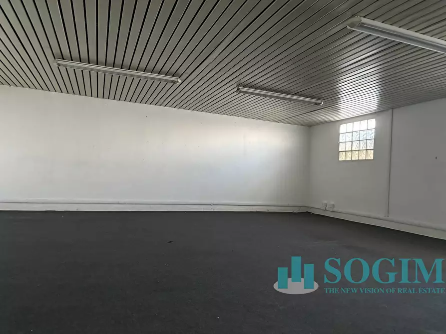 Immagine 25 di Capannone industriale in vendita  in via giovanni XXIII 102 a Cardano Al Campo