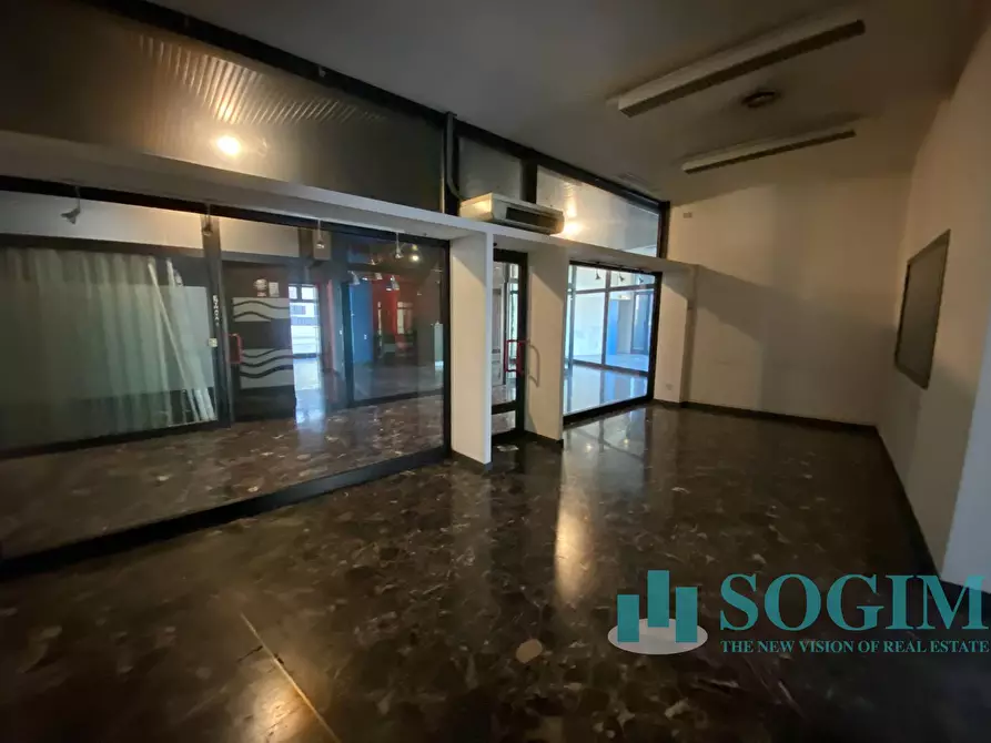 Immagine 14 di Ufficio in affitto  in Via Giacomo Matteotti a Cantù