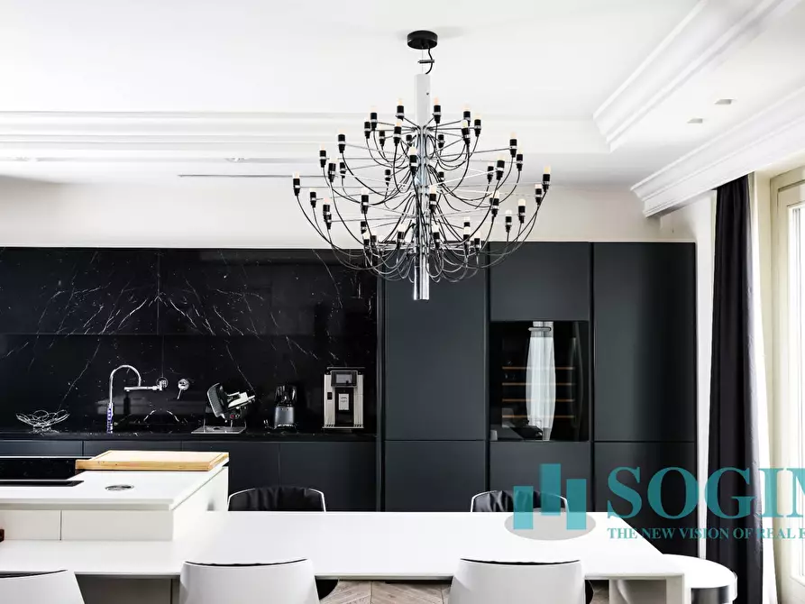 Immagine 9 di Appartamento in vendita  in via Volta 40 a Monza