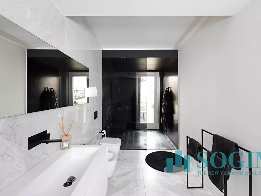 Immagine 28 di Appartamento in vendita  in via Volta 40 a Monza