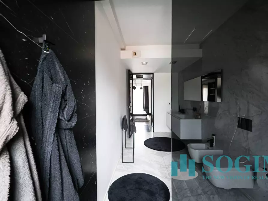 Immagine 31 di Appartamento in vendita  in via Volta 40 a Monza