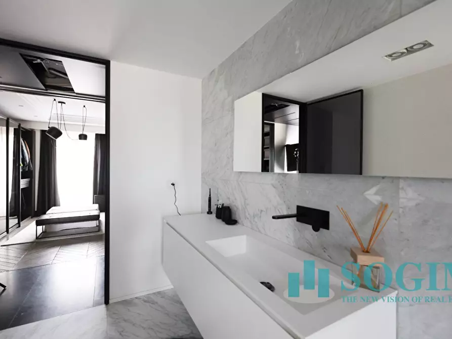 Immagine 34 di Appartamento in vendita  in via Volta 40 a Monza